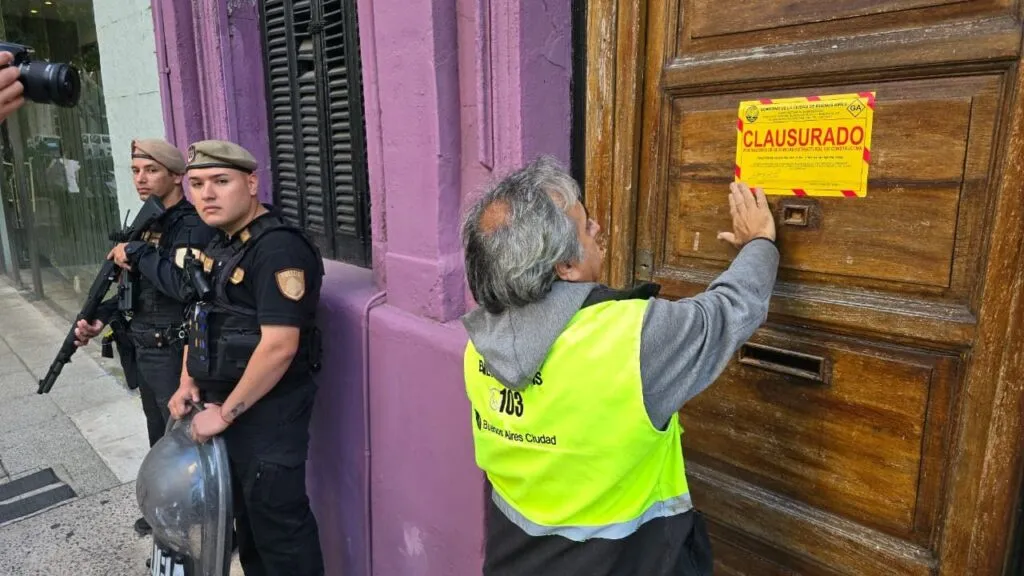Palermo: desalojaron dos propiedades usurpadas tras denuncias de vecinos