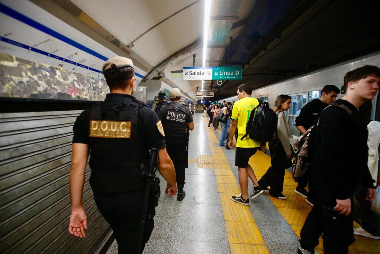 La Ciudad relanzó un operativo de saturación en el subte con más de 1.000 efectivos